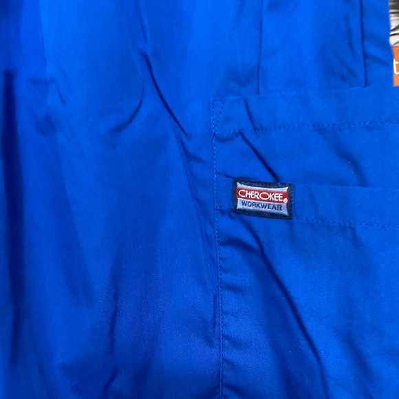 Scrubs - Picture 2 of 4